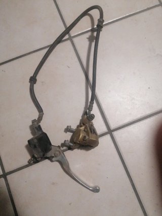 Yamaha neos pinza freno