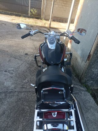 Suzuki Intruder C800