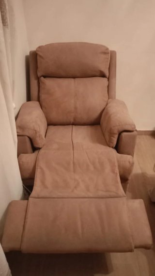 Sillón reclinable de tela color beige