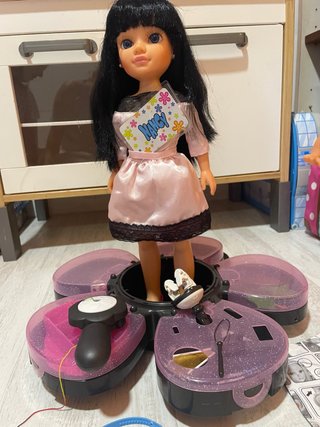 Nancy Peluquera Pelinegra con Accesorios