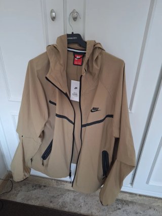 Chaqueta Nike Beige Negra Talla L