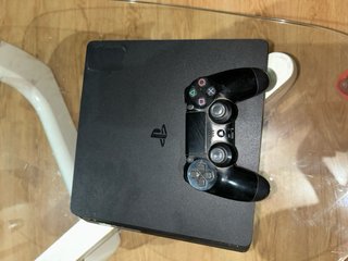 Consola Sony PS4 Slim Negra + Mando