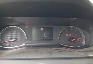Peugeot 2008 1.5 hdi 102 cv 2020