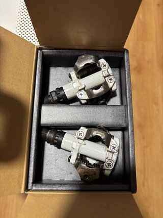 Pedales automáticos Shimano
