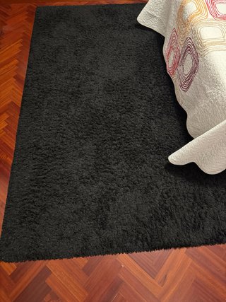Alfombra negra de poliéster