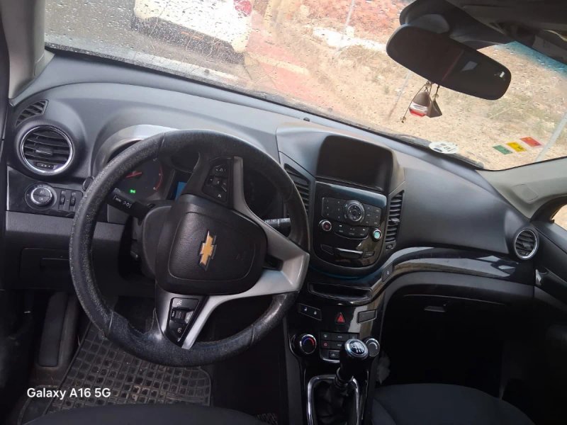 Chevrolet Orlando 2011 - foto 1