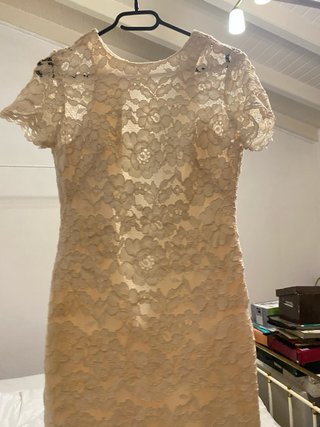 Vestido encaje blanco roto