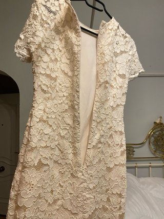 Vestido encaje blanco roto
