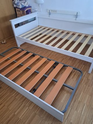 Cama nido blanca y madera