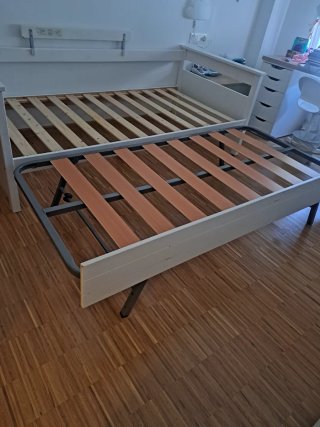Cama nido blanca y madera