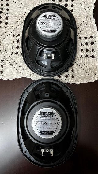 Altavoces Clarion 6x9 220W