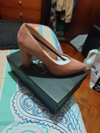 Zapato rosa tacón