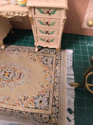 Accessori in miniatura per palazzi di bambole