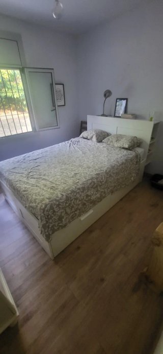 Cama IKEA BRIMNES 140x200 con Cabecero y somier