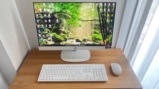 HP All-in-One 24” Ryzen 5 7520U | 16 GB RAM | SSD