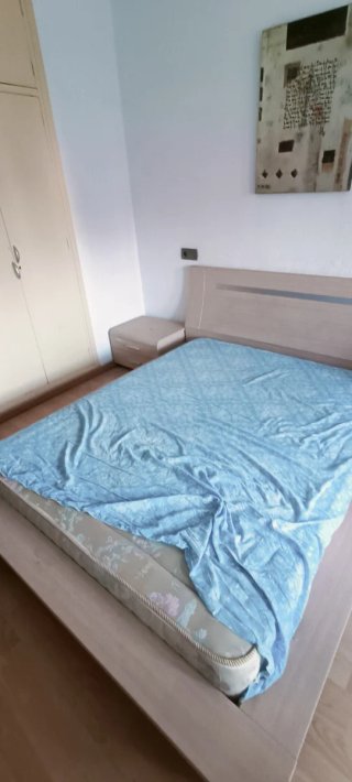 Cama 1.80 + 2 Mesitas
