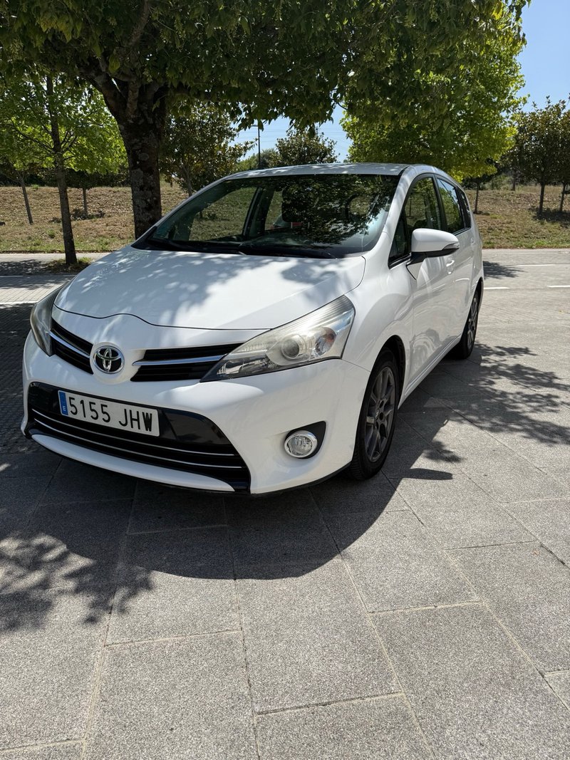 Toyota Verso 2017 - foto 1