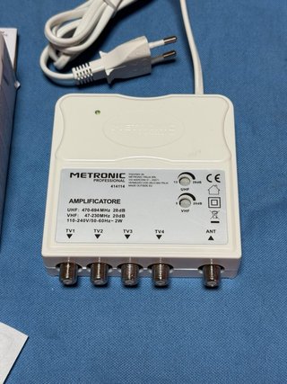 Amplificador TV Metronic 4 Salidas TDT
