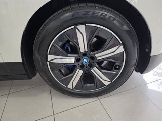 BMW iX xDrive40