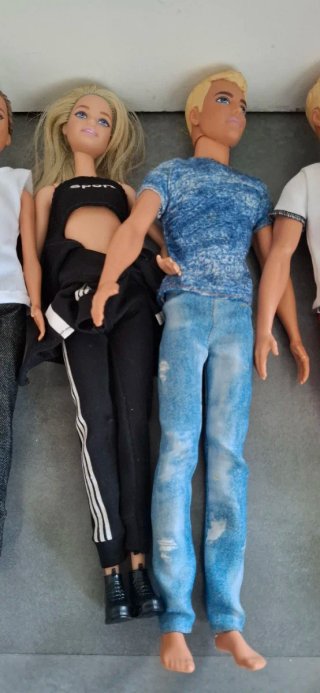 Conjunto di Barbie e Ken