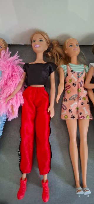 Conjunto di Barbie e Ken