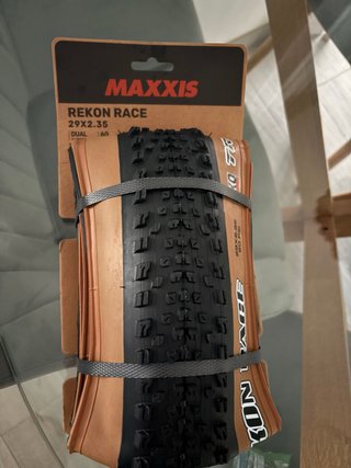 Cubierta Maxxis Rekon Race 29x2.35