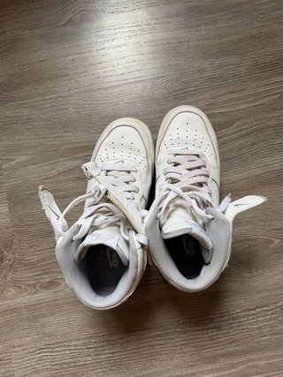 Botines Nike Air Force 1 Blancas y Grises
