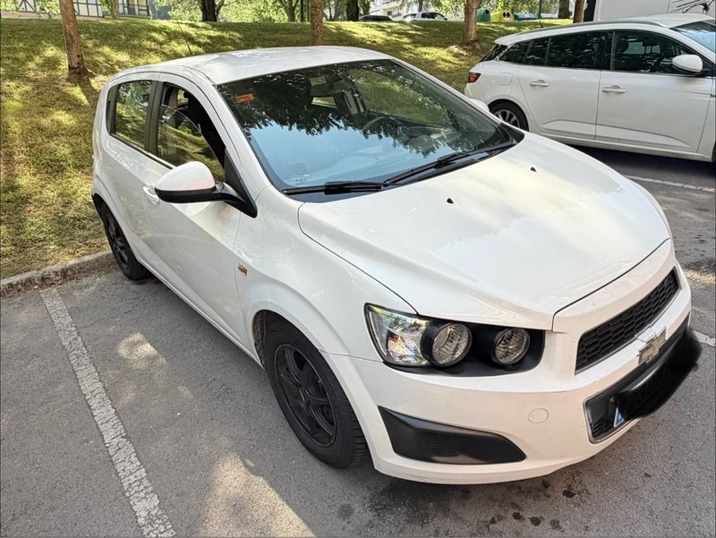 Chevrolet Aveo 2012 - foto 1