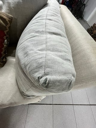 Sofá esquinero grande beige