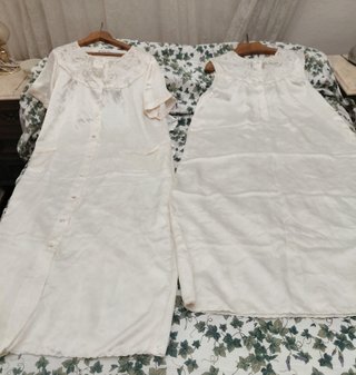Conjunto bata y camisón color hueso