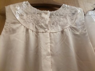 Conjunto bata y camisón color hueso