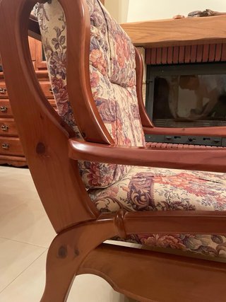 Espectacular Sillón de madera maciza