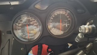Suzuki RF600R Roja