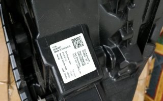 Faro Izquierdo Tesla Model 3