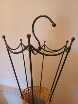 Paragüero hierro y mimbre
