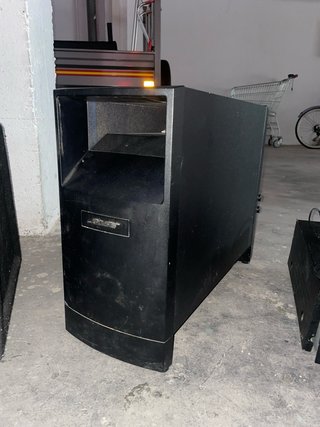 Sistema de Sonido subwoofer y amplificador