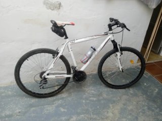 Bicicleta de montaña Weed blanca