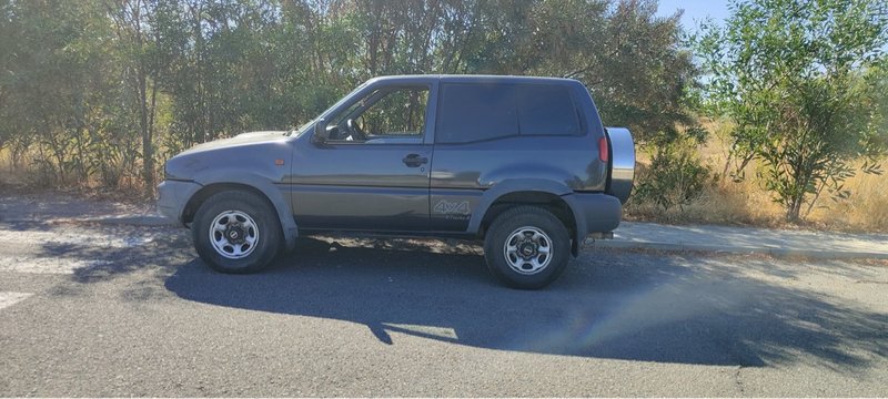Nissan Terrano II 1999 - foto 1