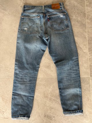 Jeans Levi's Azules Desgastados
