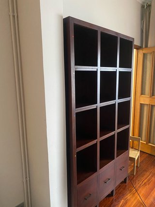 Estantería de madera maciza marrón