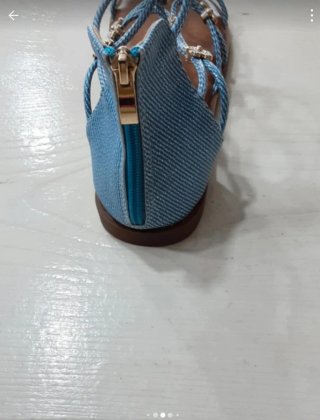 Sandali da donna, bassi, eleganti e comodi