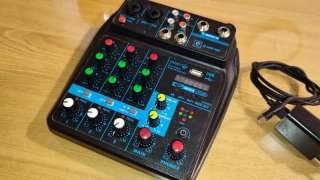 Mesa de mezclas Qmini Mixer Q