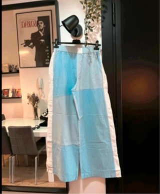 Pantaloni Zara blu a righe