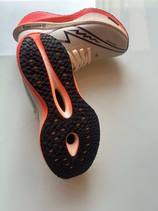 Zapatillas deportivas nuevas