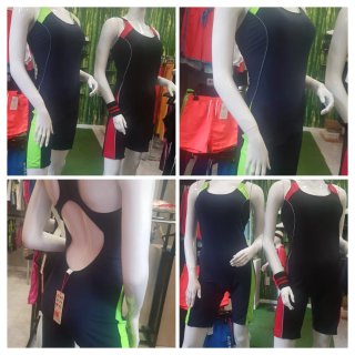 Bañador deportivo negro y verde