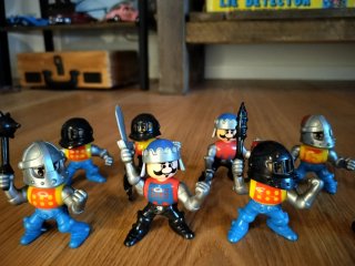 Unimax Knights Lil Playmates anni 90