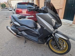 Yamaha XMAX-400 Maxi Scooter 2014