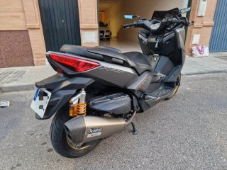 Yamaha XMAX-400 Maxi Scooter 2014