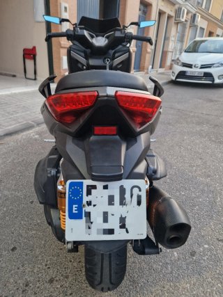 Yamaha XMAX-400 Maxi Scooter 2014