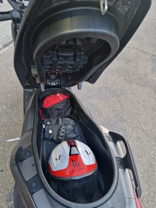 Yamaha XMAX-400 Maxi Scooter 2014